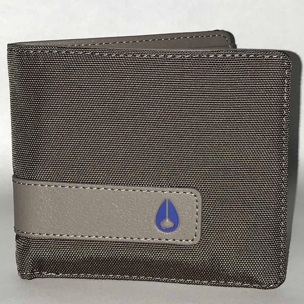NIXON Showoff bi-fold wallet